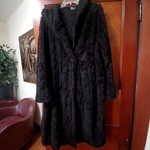 BLACK TEXTURED LONG COATAGIN W/HOOD
